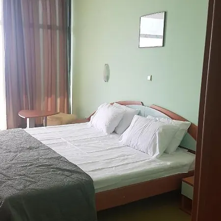 Lägenhetshotell Golden Sands, Sea View, Front, Private 4*